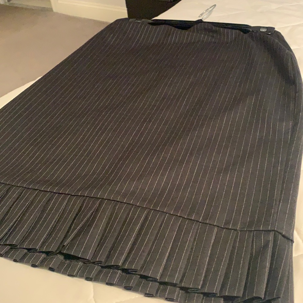 Pinstripes grey and white skirt-95% wool - great with a white shirt